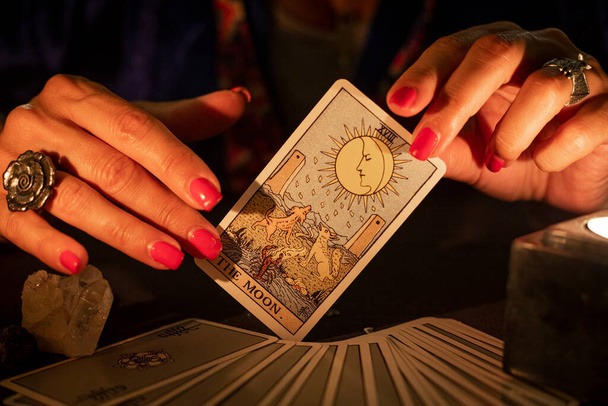 Tarot Card Reader Oman